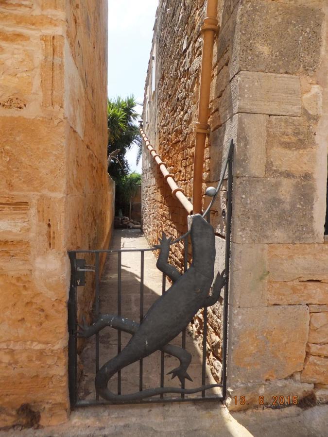 Lujosa Casa Mallorquina Restaurada Ses Salines  Extérieur photo